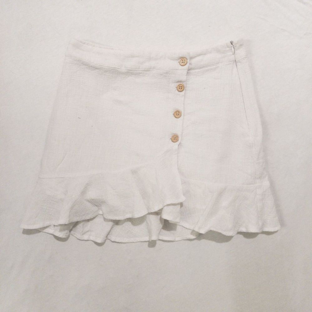 Polly • White Linen Miniskirt
